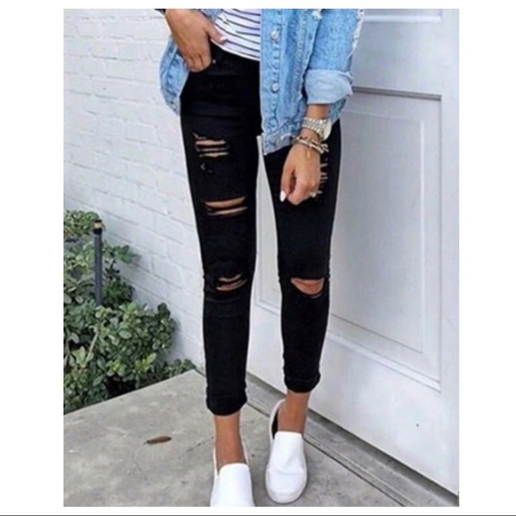 Best Fitting Black Distressed Skinny Jeans - Picture 2 of 5